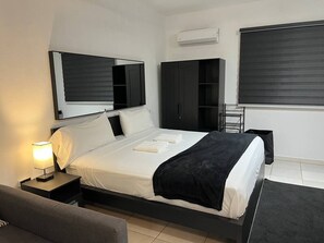 1 bedroom, desk, iron/ironing board, WiFi