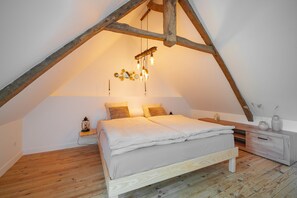 3 bedrooms, iron/ironing board, free WiFi, bed sheets - La Maison de Montsecret - Maison paisible pour 6p (Valdallière)