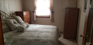 2 chambres, bureau, literie fournie