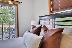 8 Schlafzimmer, WLAN, Bettwäsche