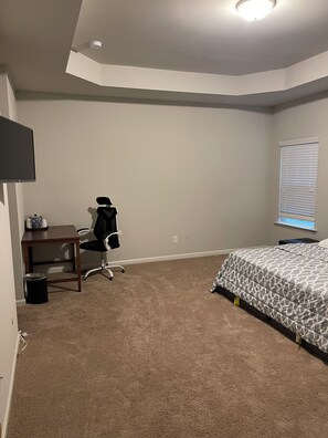 4 bedrooms, WiFi, bed sheets