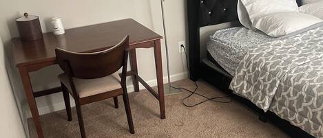 4 عدّة غرف نوم وواي فاي وملاءات أسرّة