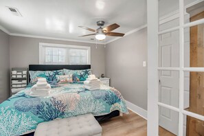 3 chambres, fer et planche à repasser, lit parapluie, Wi-Fi gratuit