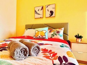 2 bedrooms, iron/ironing board, WiFi, bed sheets