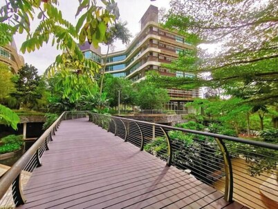 Afiniti-3min walk to Legoland-1BR-AC-Kids Friendly