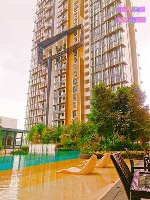 Outdoor pool, a heated pool - Legoland Eco Botanic Superhero Suite family12px (Iskandar Puteri)