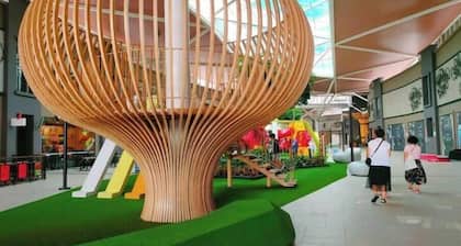 Legoland Eco Botanic Superhero Suite family12px