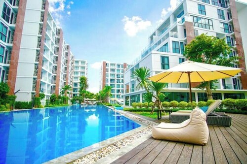 Happy Travel @ The One ChiangMai-Awesome Pools