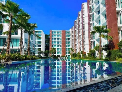 Happy Travel @ The One ChiangMai-Awesome Pools