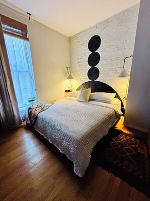 1 bedroom, desk, free WiFi, bed sheets