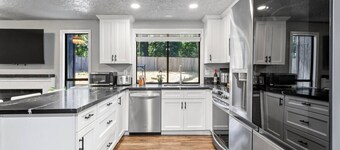 Tualitin Retreat Big Backyard