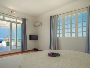 4 bedrooms, travel crib, WiFi - Villa Caïmite with spectacular sea view, minutes away from the beach (Le Gosier)