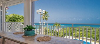 Villa Caïmite with spectacular sea view, minutes away from the beach