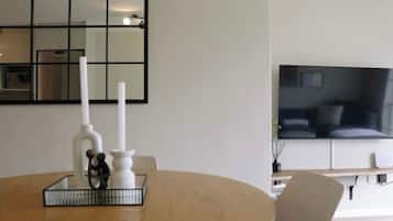 Apartment, Multiple Beds, Patio, Mountain View (Castle View ) | Dining