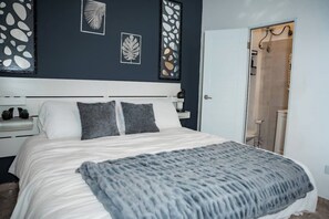 4 dormitorios, tabla de planchar con plancha, wifi gratis y ropa de cama