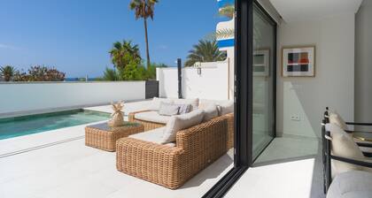 LAS BURRAS OCEAN FRONT VIEWS