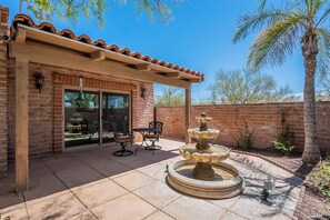 Outdoor dining - Central Foothills 3 bed 3 bath Private Hacienda with Amazing Views and Pool (Tucson)