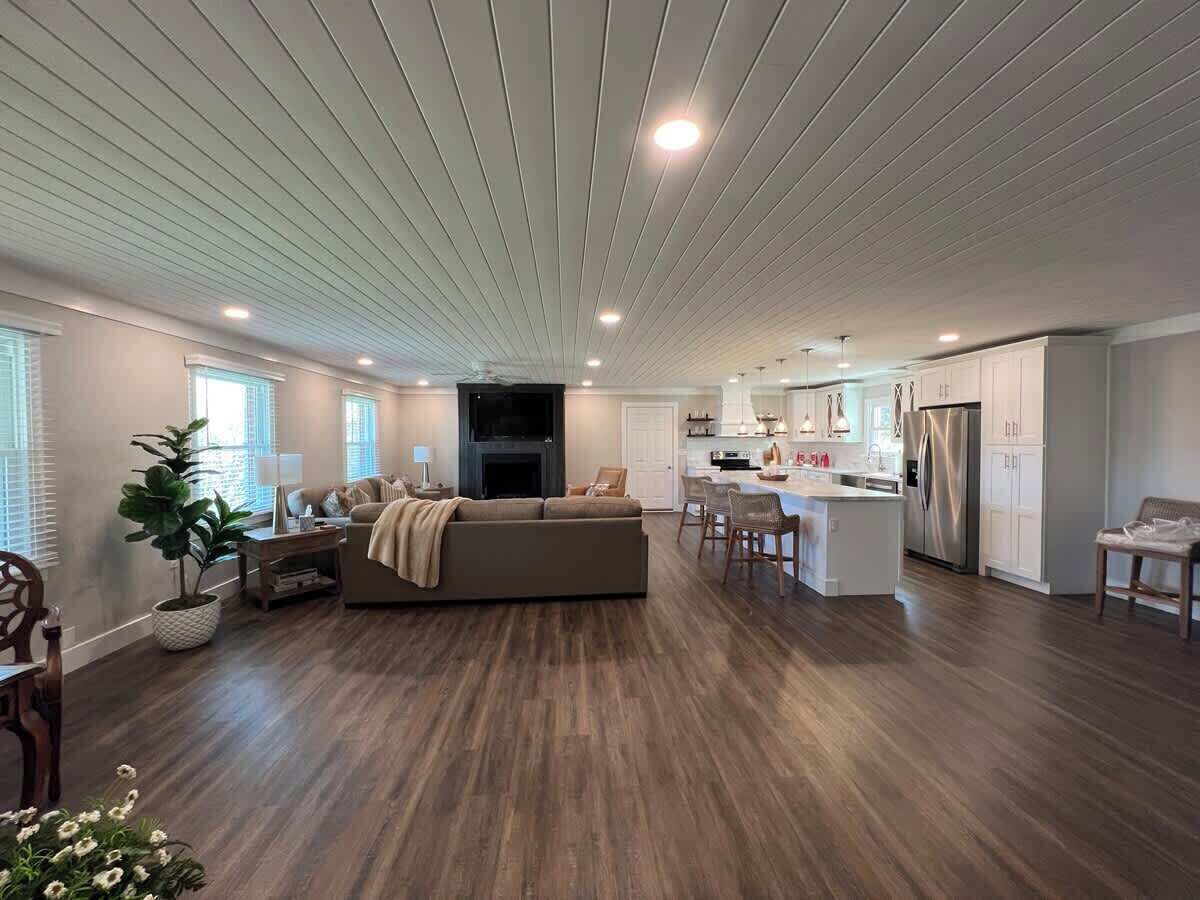 TV, fireplace, offices