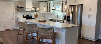 Lotus House - Near Oneida Baptist Institute