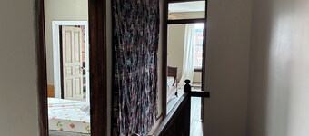 Charming Philadelphia 2-bedroom Tower Suite nestled among Fairmount Park.