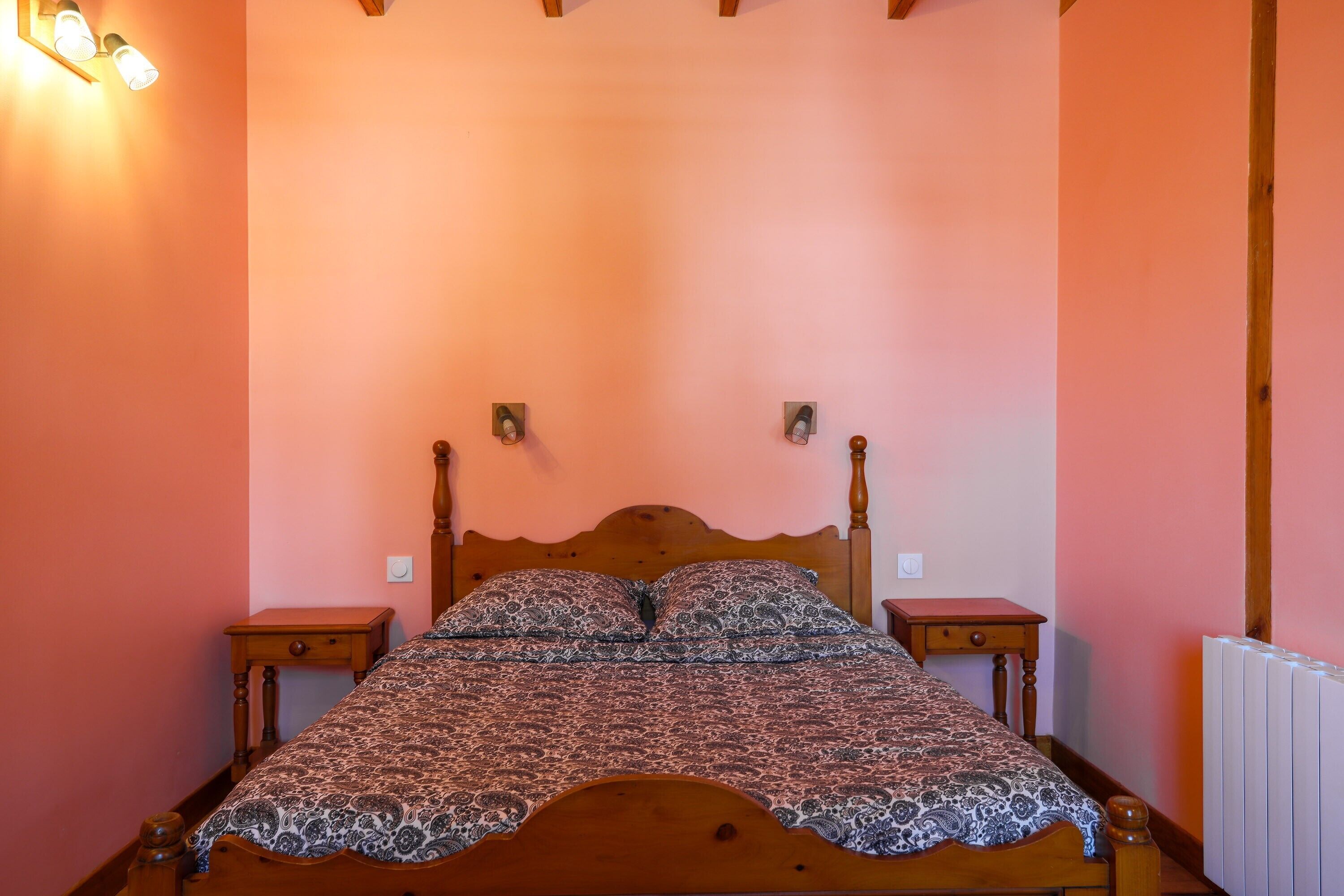 3 chambres, fer et planche à repasser, draps fournis