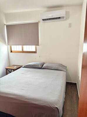 Comfort Double Room | Premium bedding, iron/ironing board, free WiFi, bed sheets