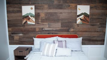 3 slaapkamers, een strijkplank/strijkijzer, wifi, beddengoed