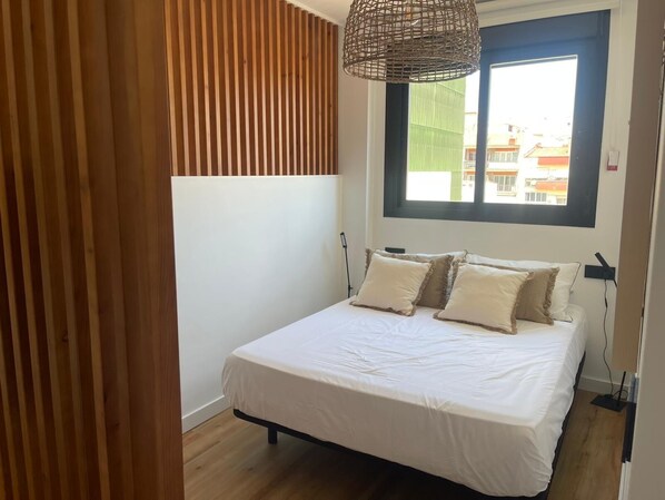 1 chambre, fer et planche à repasser, Wi-Fi, draps fournis