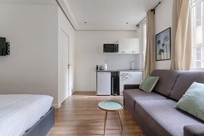 خدمة الإنترنت وملاءات أسرّة