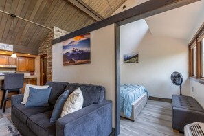 1 bedroom, WiFi, bed sheets - Tamarron Condo w/ Pools, Sauna & Fireplace (Durango)