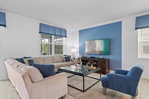 Fernseher, Tischtennisplatte