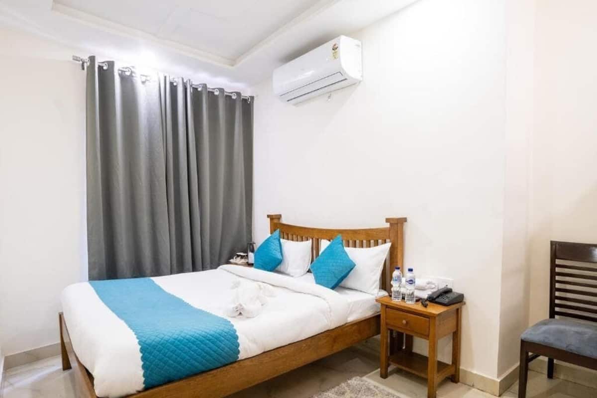 Deluxe Double Room | Free WiFi