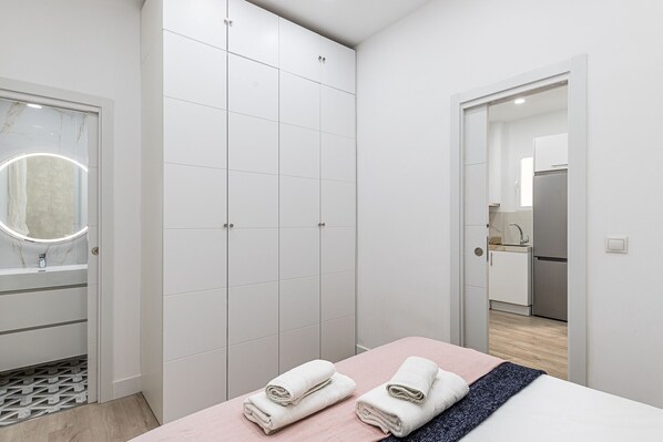 1 bedroom, free WiFi, bed sheets