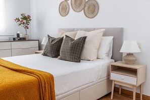 3 bedrooms, iron/ironing board, free WiFi