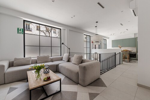 Waou Urban Home Chamberi I