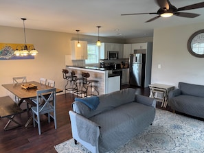 智能電視、電子遊戲、足球機