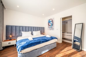 2 chambres, fer et planche à repasser, accès Internet, draps fournis