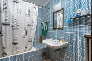 淋浴设施、毛巾