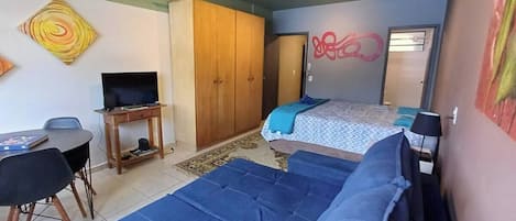 1 bedroom, desk, iron/ironing board, free WiFi
