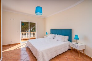 3 Schlafzimmer, Bügeleisen/Bügelbrett, WLAN, Bettwäsche