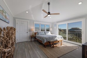 4 bedrooms, iron/ironing board, free WiFi - Acacia Breeze by Duncan Real Estate (Anna Maria)