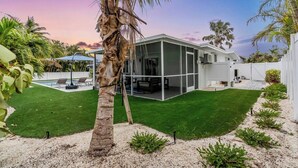 Unclassified image, 4 of 46, button - LivingGood by Duncan Real Estate (Holmes Beach)