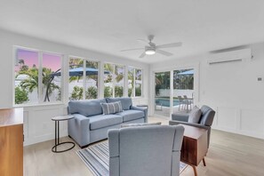 TV - LivingGood by Duncan Real Estate (Holmes Beach)