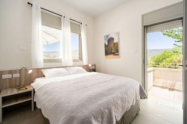 4 Schlafzimmer, Bügeleisen/Bügelbrett, WLAN