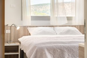 4 bedrooms, iron/ironing board, WiFi - Mamad Keshet Eilon Nature Views Suite (Eilon)