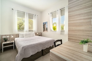 4 Schlafzimmer, Bügeleisen/Bügelbrett, kostenloses WLAN