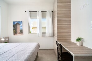 4 bedrooms, iron/ironing board, free WiFi