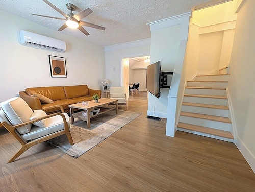 Renovated Ravine Cottage | Walk to Beach | Sleeps 8 | A/C, BBQ, & Firepit