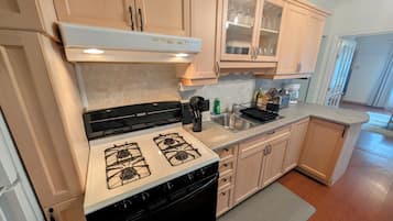 Microones, forn, placa de cuina i rentaplats