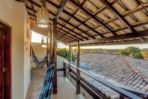 Tomannsrom – superior, balkong | Oppholdsområde